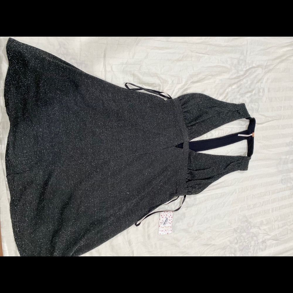 Dress - Picture 2 of 4